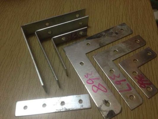 290 g op maat gemaakte metalen houten bracketconnectoren voor houten gebouwconstructie