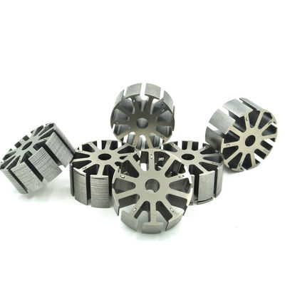 - Vervaardiging van een stator en een rotorassemblage voor motorfietsen, in metalen kleuren