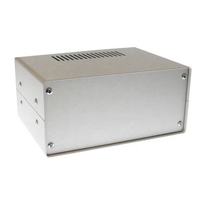 Automatische perslijn voor het op maat maken van wit poedercoating metalen platen, stempels, buigingen, lassen, perforaties, fabricage