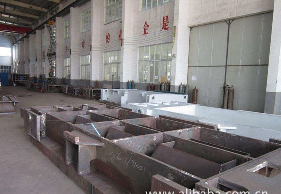 Welding van grote plaatmetalen met constructiedeelen van staal