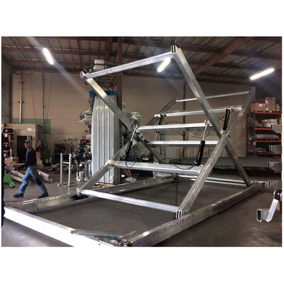 Materiaalkeuze op maat Grote metalen frame Lassen en fabricage voor motoren