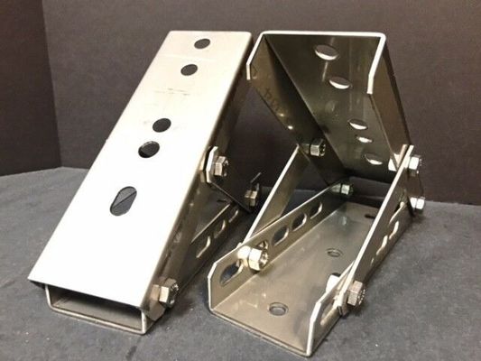 Klantenvraag Metal Awning dakrek Cage Gutter Mount Brackets voor OEM Precision