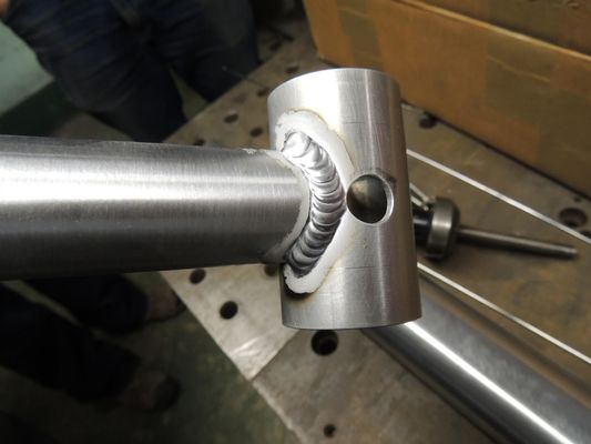 Gepersonaliseerd metalen stalen buis metalen frame met punchproces en geavanceerde technologie