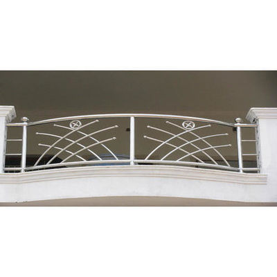 Aangepaste stalen grill voor trappen balkon en poort zware prestaties gegarandeerd