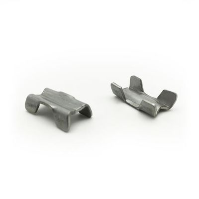 Op maat gemaakte staal natuurkleurige vierslippen stempel multi slide platte veer metalen clips
