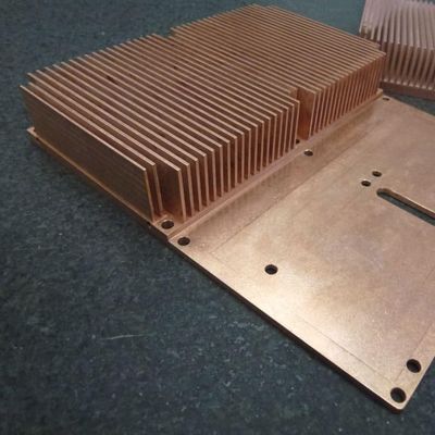 Radiator van industriële kwaliteit, op maat vervaardigd, van aluminium en koper, met lassen