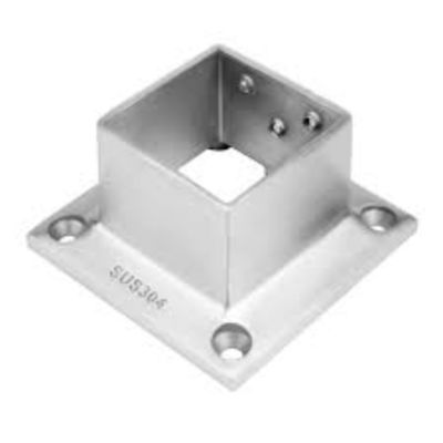 De vloer is gemonteerd op de basis van de plaat. Het meest verkochte product van de toonaangevende metaal stampmachines.