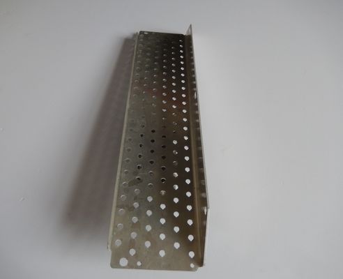 Lasproces Geprinte aluminiumplaat met gaten Aanvaardbaar Kleine bestelling in Nanfeng