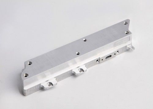 Pas uw aluminium profiel of aluminium onderdelen aan met Nanfeng's Perfect Customization
