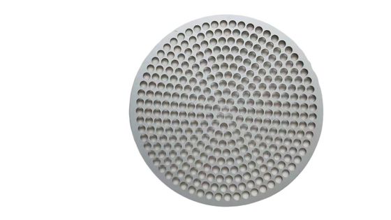 Stempelbuigingen met geperforeerde metalen schelpen Kleine bestelling aanvaard voor lasersnijdiensten