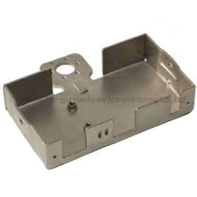 Metalen onderstel, schelpen, metaalplaten, accessoires met andere structuur en polijstproces