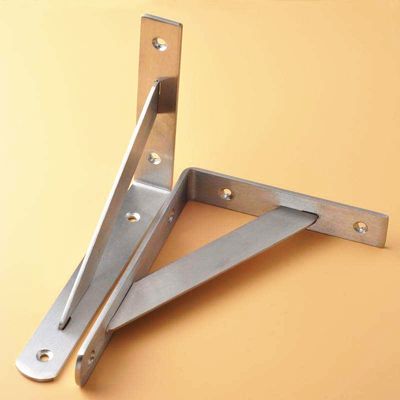 Metalen basis en beugel speciaal gemaakt voor professionele productie